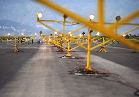 New Runway edge approach along frangible masts at TIA